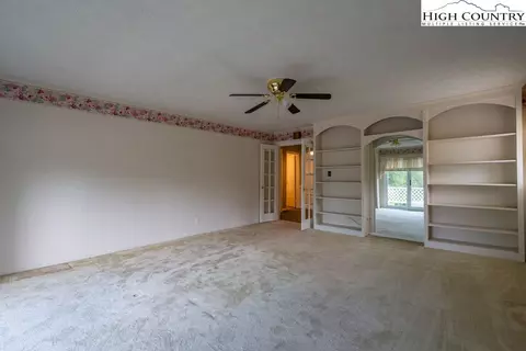 881 Queen St, Boone, NC 28607 photo 20