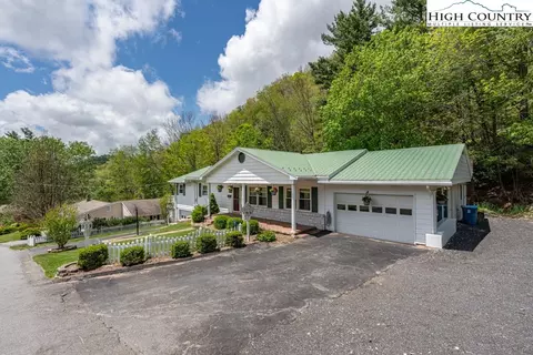 881 Queen St, Boone, NC 28607 photo 39