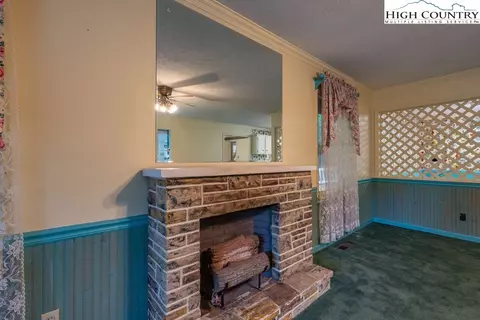 881 Queen St, Boone, NC 28607 photo 13