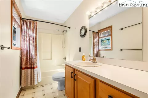 Bath - 615 Sampson Rd, Boone, NC 28607 photo 1 of 3