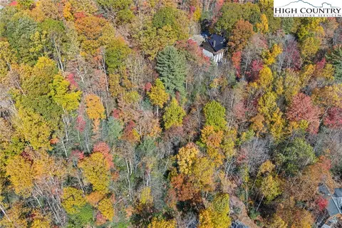 244 Poplar Dr, Beech Mountain, NC 28604 photo 2