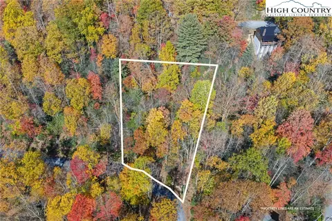 244 Poplar Dr, Beech Mountain, NC 28604