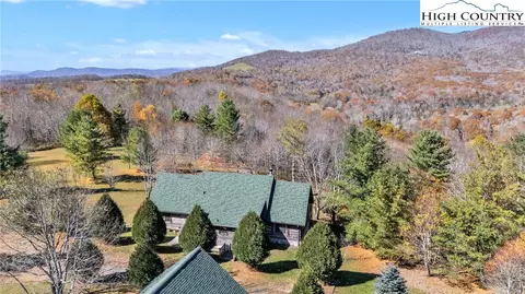 525 Schoolhouse Ridge David Sides Rd, Boone, NC 28607