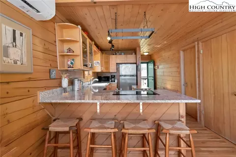 657 Skiview Rd, Seven Devils, NC 28604 photo 11