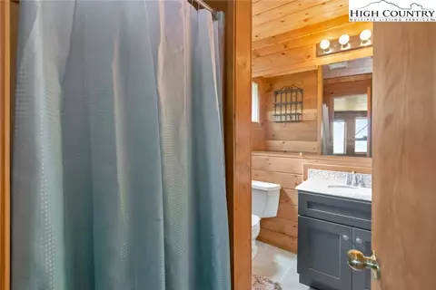 657 Skiview Rd, Seven Devils, NC 28604 photo 46