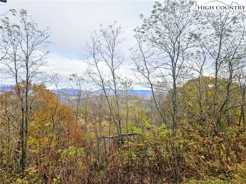 851 E Whenlin Ridge Rd, Lansing, NC 28643