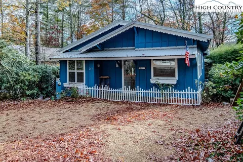 261 Black Pine Rd, Newland, NC 28657
