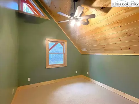 Bedroom - 111 Village Cluster Rd, Beech Mountain, NC 28604 photo 4 of 4
