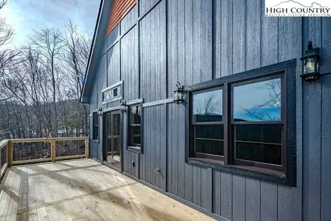 Exterior - 111 Village Cluster Rd, Beech Mountain, NC 28604 photo 5 of 7