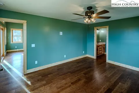 Bedroom - 111 Village Cluster Rd, Beech Mountain, NC 28604 photo 2 of 4