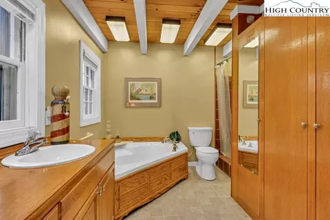 Bath - 3209 Howards Creek Rd, Boone, NC 28607 photo 1 of 3