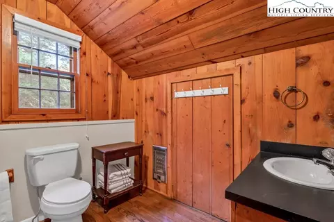 Bath - 3209 Howards Creek Rd, Boone, NC 28607 photo 2 of 3