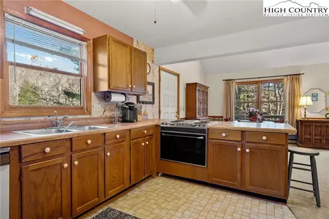 191 Herbs Hollow Rd, Boone, NC 28607 photo 9