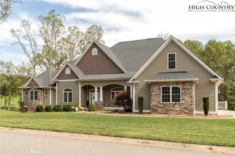 203 Monk Ct, North Wilkesboro, NC 28659