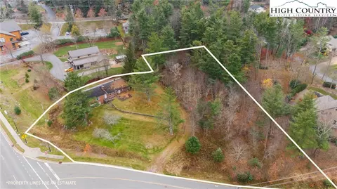 986 Ransom St, Blowing Rock, NC 28605