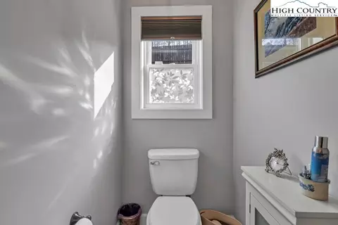 Bath - 301 Crossmor Dr, Todd, NC 28684 photo 5 of 5