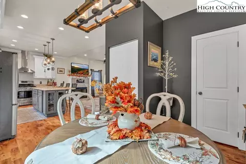 Dining - 301 Crossmor Dr, Todd, NC 28684 photo 2 of 4