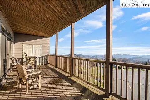 Exterior - 166 Trails End #34D, Sugar Mountain, NC 28604 photo 2 of 8