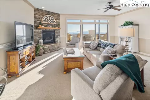 166 Trails End #34D, Sugar Mountain, NC 28604