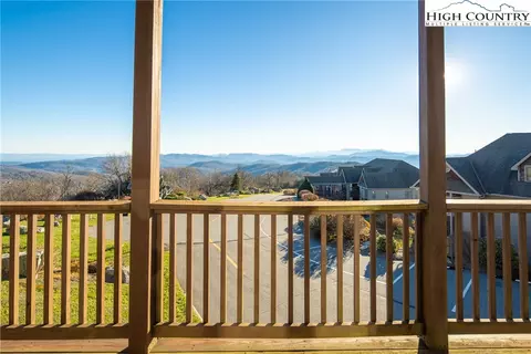 Exterior - 166 Trails End #34D, Sugar Mountain, NC 28604 photo 4 of 8