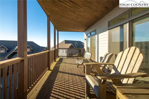 Exterior - 166 Trails End #34D, Sugar Mountain, NC 28604 photo 6 of 8
