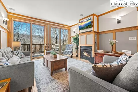 169 Hornbeam Rd, Beech Mountain, NC 28604