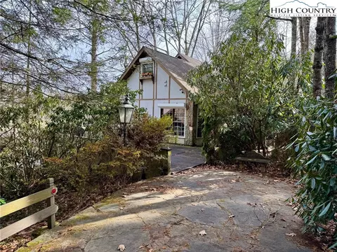 70 Holly Loop, Newland, NC 28657