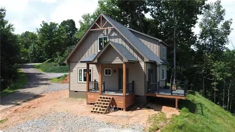310 Autumn Run Rd, West Jefferson, NC 28694