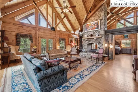 101 Double Branch Rd, Grassy Creek, NC 28631
