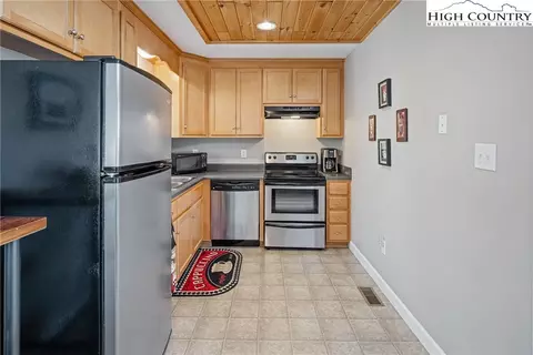 130 Alexander Dr, Boone, NC 28607 photo 8