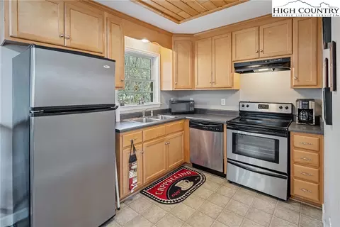 130 Alexander Dr, Boone, NC 28607 photo 9