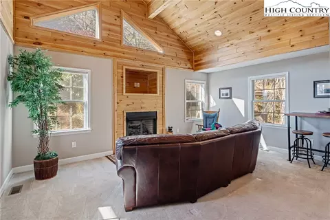 130 Alexander Dr, Boone, NC 28607 photo 4