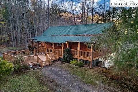 2417 Russell Norris Rd, Elk Park, NC 28622