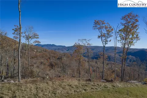 124 Silver Eagle Trl, Banner Elk, NC 28604