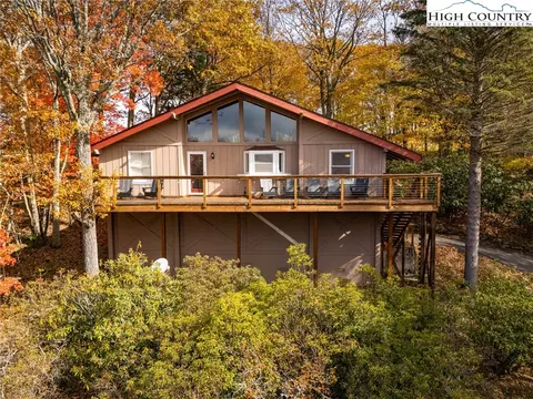 501 Saint Andrews Rd, Beech Mountain, NC 28604