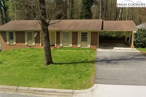 434 Shady Ln, Wilkesboro, NC 28697