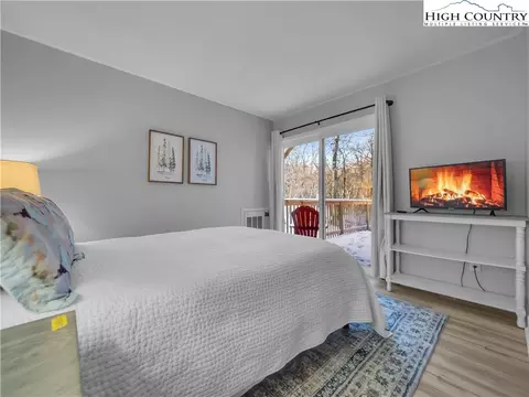 Bedroom - 104 Skiway Ln, Beech Mountain, NC 28604 photo 8 of 8