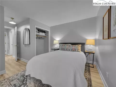 Bedroom - 104 Skiway Ln, Beech Mountain, NC 28604 photo 3 of 8
