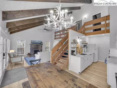 Dining - 104 Skiway Ln, Beech Mountain, NC 28604 photo 2 of 3