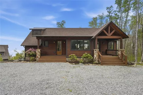 479 Rippling Waters Trl, Banner Elk, NC 28604