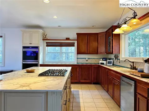 Kitchen - 56 Buttons Ln, Sparta, NC 28675 photo 3 of 6
