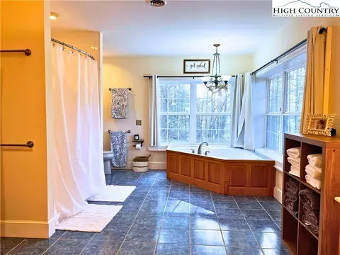 Bath - 56 Buttons Ln, Sparta, NC 28675 photo 3 of 7