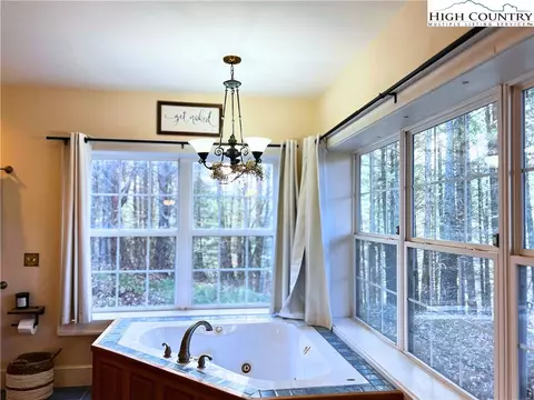 Bath - 56 Buttons Ln, Sparta, NC 28675 photo 5 of 7