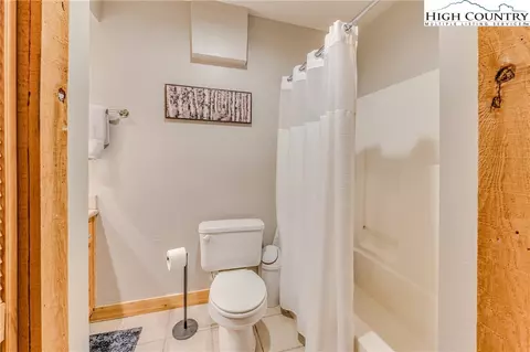 Bath - 888 Benjamin Dr, Boone, NC 28607 photo 5 of 6