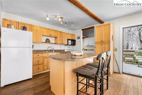 Kitchen - 1355 N Pine Run Rd, Boone, NC 28607 photo 3 of 5