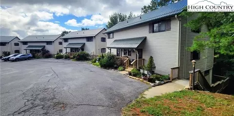 148 Hanging Rock Villas Rd #112, Seven Devils, NC 28604