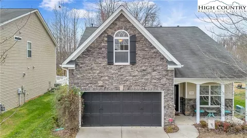 133 Kilbourne Dr, Advance, NC 27006