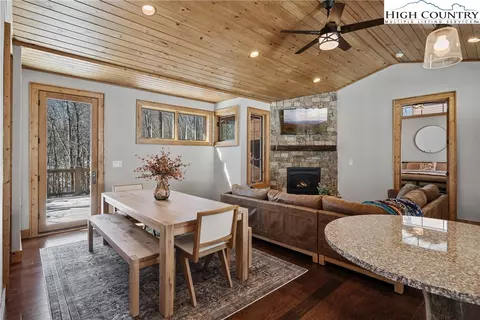Dining - 176 High Hemlock Trl, Blowing Rock, NC 28605 photo 2 of 3