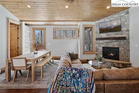 Dining - 176 High Hemlock Trl, Blowing Rock, NC 28605 photo 1 of 3
