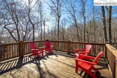 Exterior - 176 High Hemlock Trl, Blowing Rock, NC 28605 photo 4 of 8